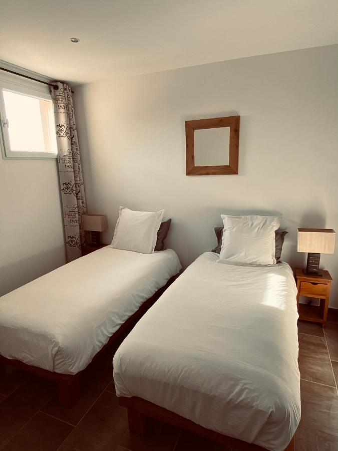 Le Jas De Joucas Hotel-Restaurant Bagian luar foto