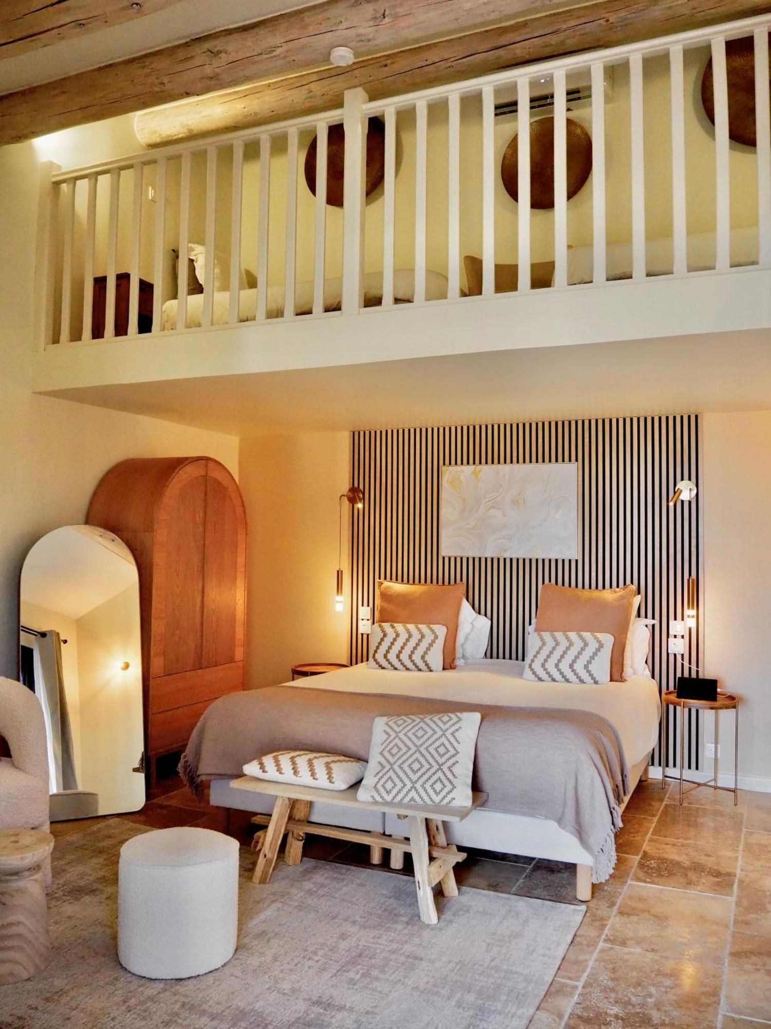 Le Jas De Joucas Hotel-Restaurant Bagian luar foto