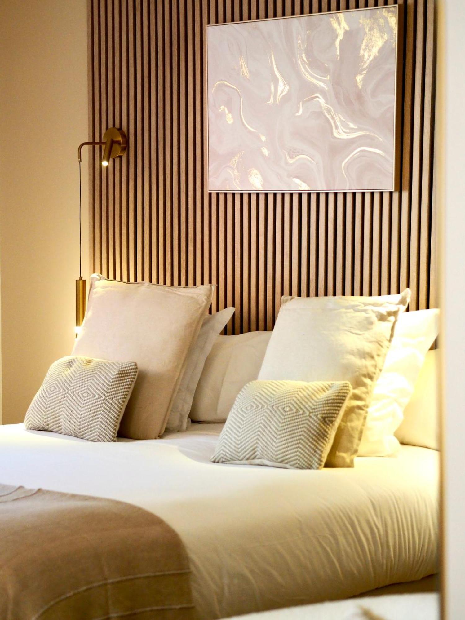 Le Jas De Joucas Hotel-Restaurant Bagian luar foto