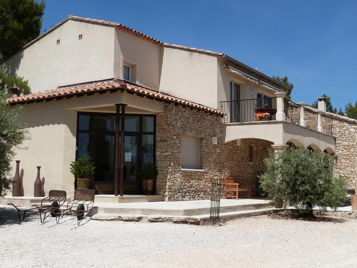 Le Jas De Joucas Hotel-Restaurant Bagian luar foto